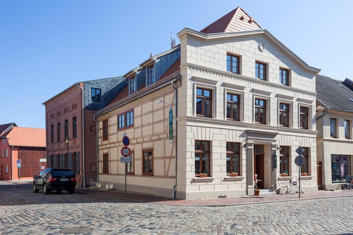 Hotel Und Restaurant Haus Sajons Plau am See Eksteriør bilde